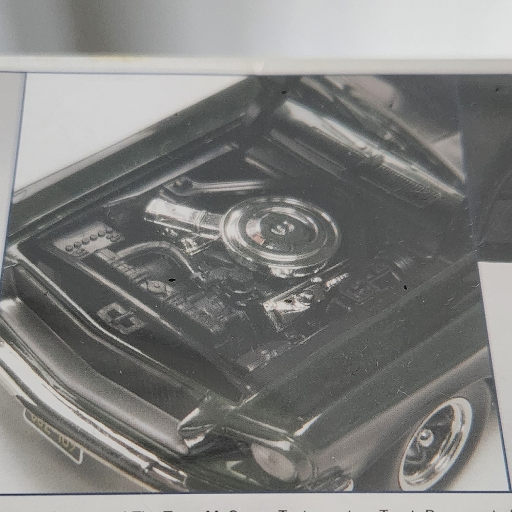 Revell Bullitt 1968 Ford Mustang GT 1:25 Scale Model Kit - Steve McQueen - Picture 13 of 15